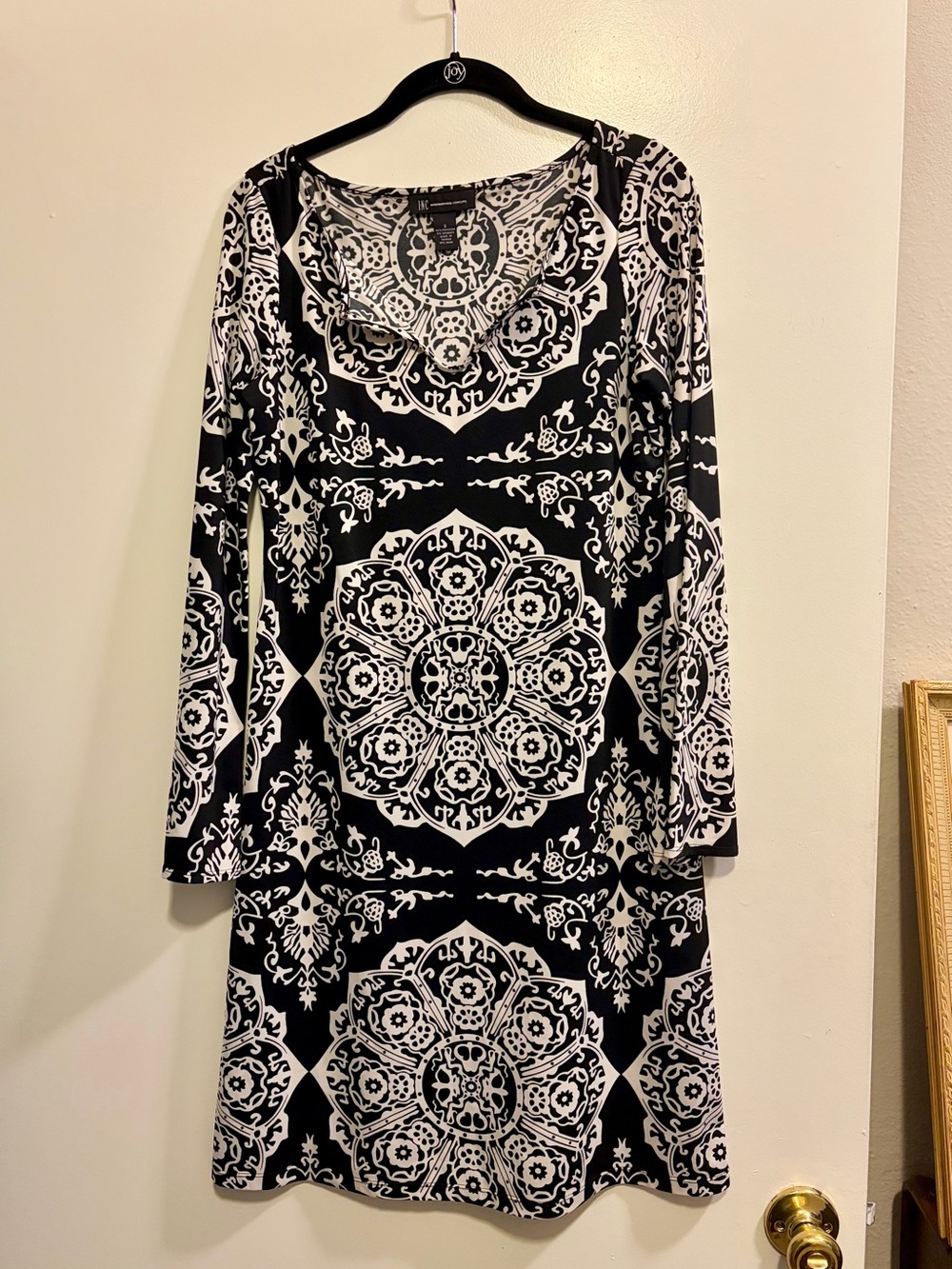 INC International Concepts Black and White Medallion-Print Long Sleeve Dress